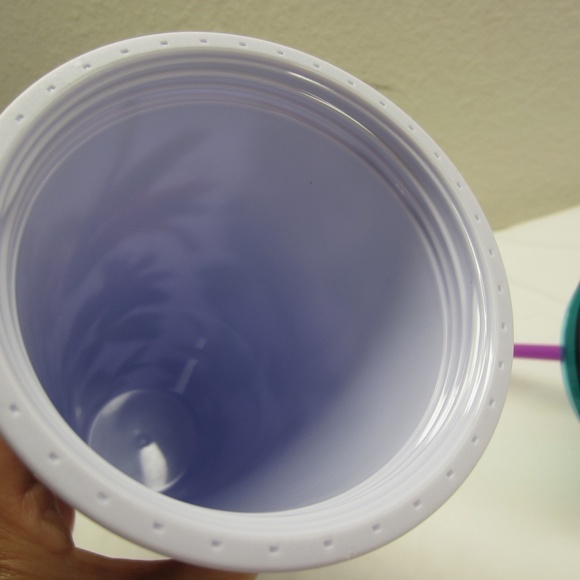 Starbucks 2022 Spring Flower Floral 24 OZ Venti Tumbler Multicolor w/straw - Picture 8 of 11